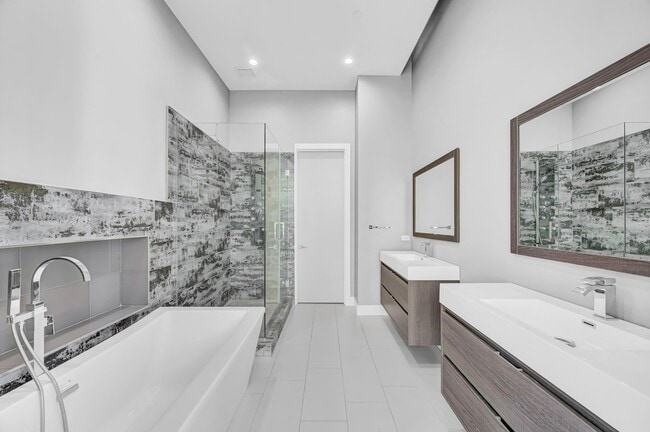 Building Photo - 3726 S Las Vegas Blvd