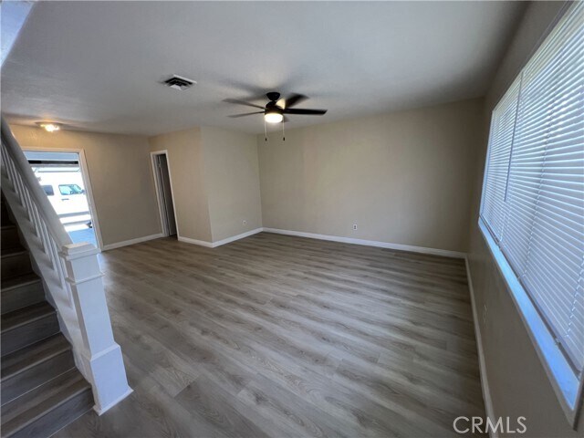 Building Photo - 40 Paradise Valley N
