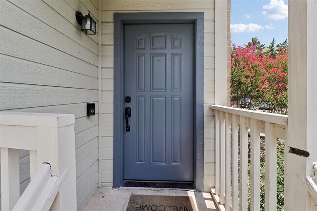 Building Photo - 2450 Wickersham Ln