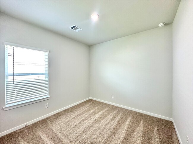 Building Photo - 12026 Curlin Dr