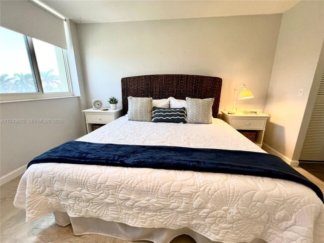 Building Photo - 125 S Ocean Ave