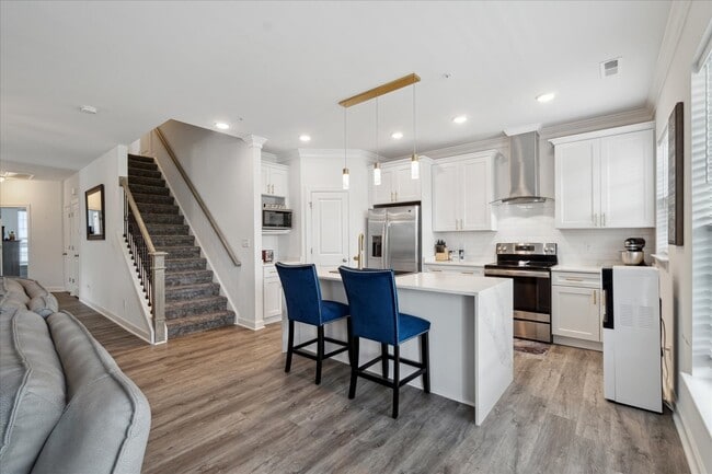 Building Photo - 208 Laydon Way