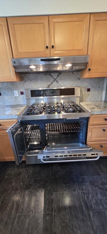 Building Photo - 12935 SW Conestoga Dr