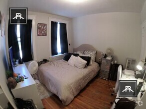 Building Photo - 3 bedroom in Brookline MA 02446