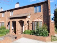 Building Photo - 620 Walker Ave