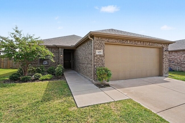 Building Photo - 1425 Waverley Dr