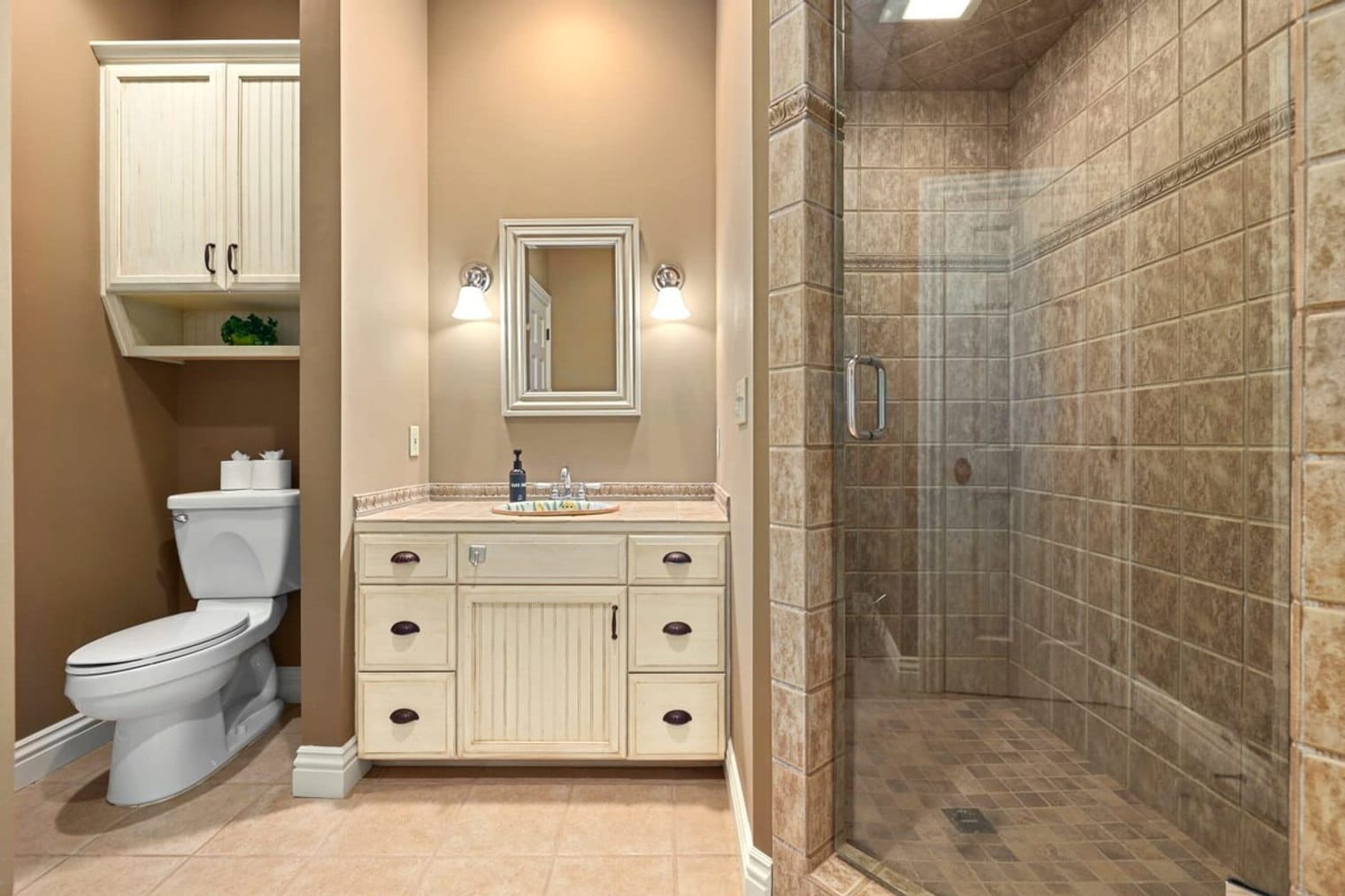 Building Photo - 18440 Ponderosa Dr