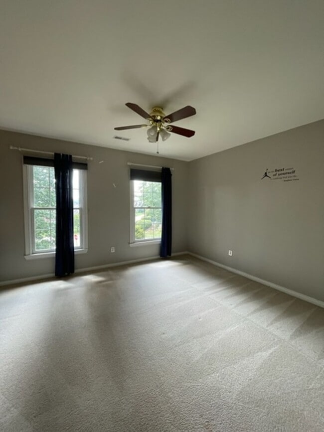 Building Photo - West Knoxville, Farragut 37934 - 4 bedroom, 3.5 bath, 2 Story Brick Home -Contact Debra Johnson (...