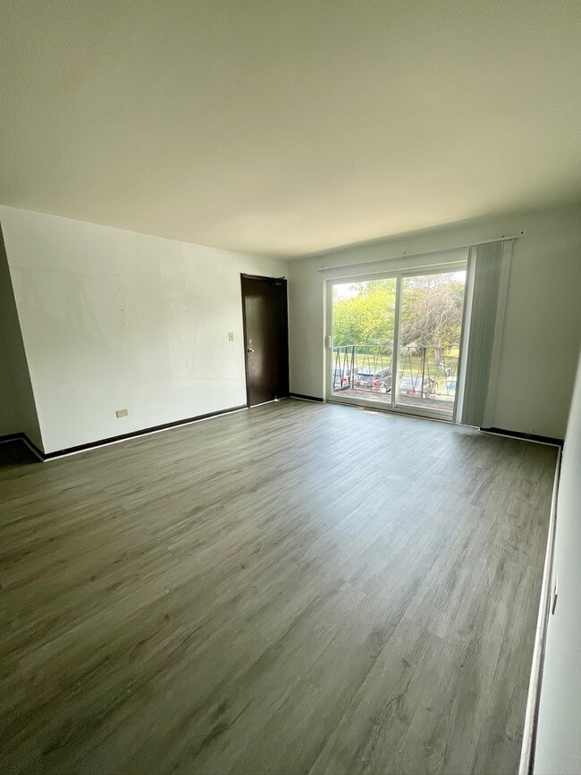 Building Photo - 1703 W Mansard Ln