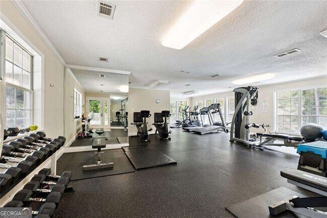 Building Photo - 6808 Glenridge Dr