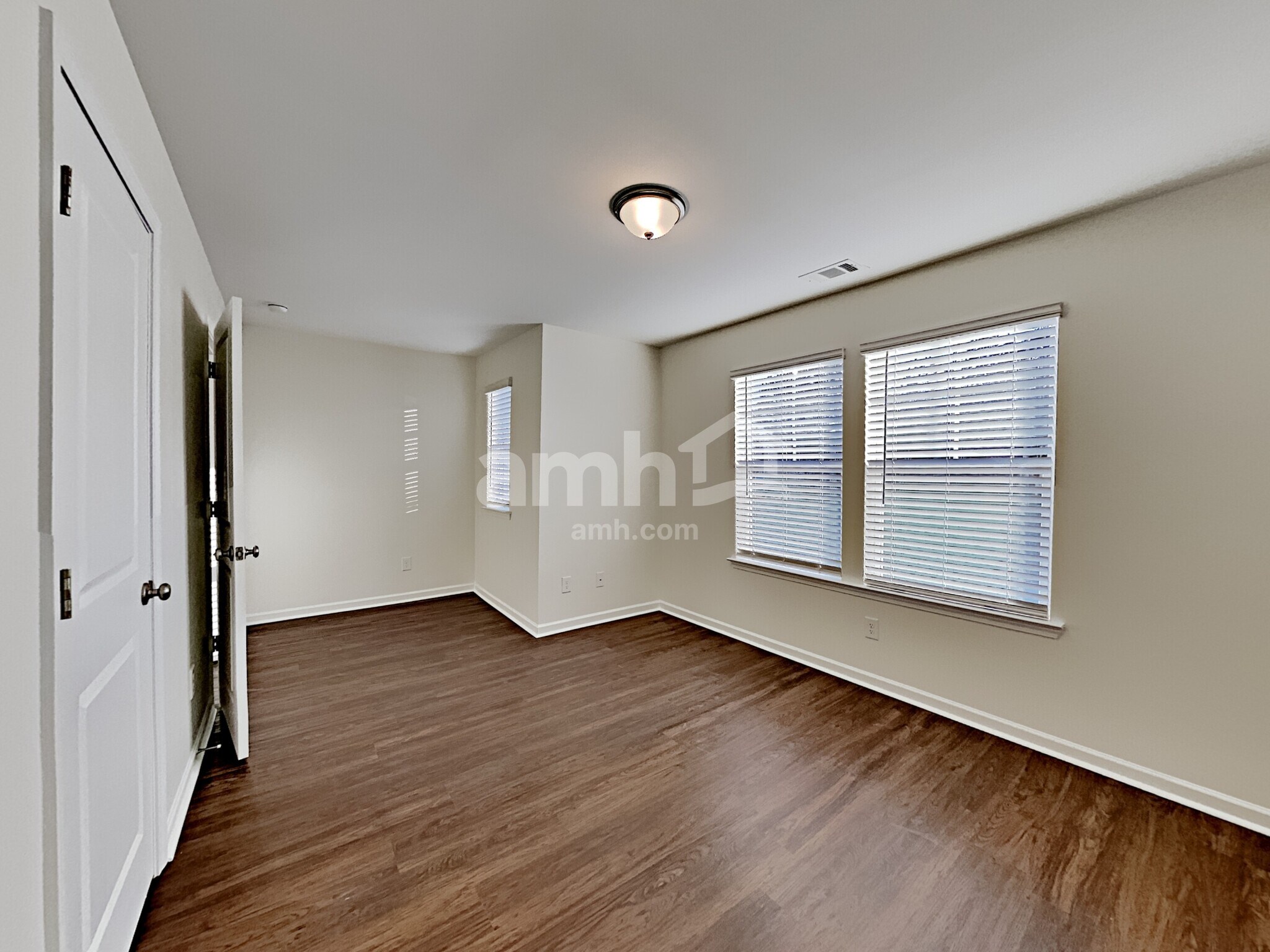 Building Photo - 172 Landsdown Xing