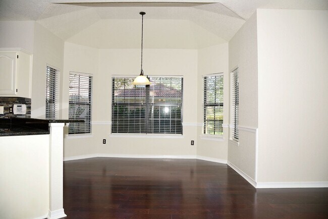 Building Photo - Spacious 4 Bedroom in Southwind at Bluewater Bay!