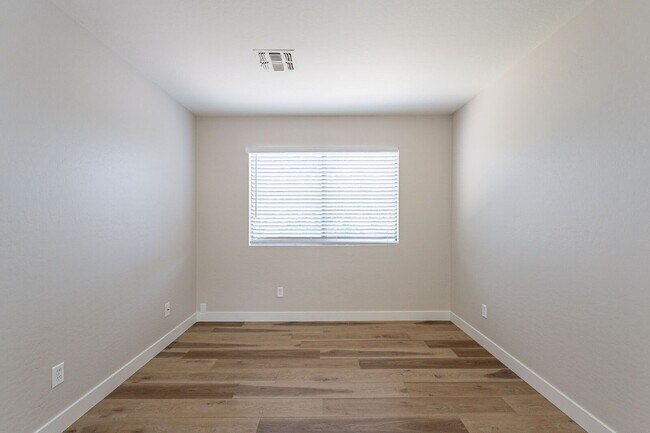 Building Photo - 15885 W Apache St