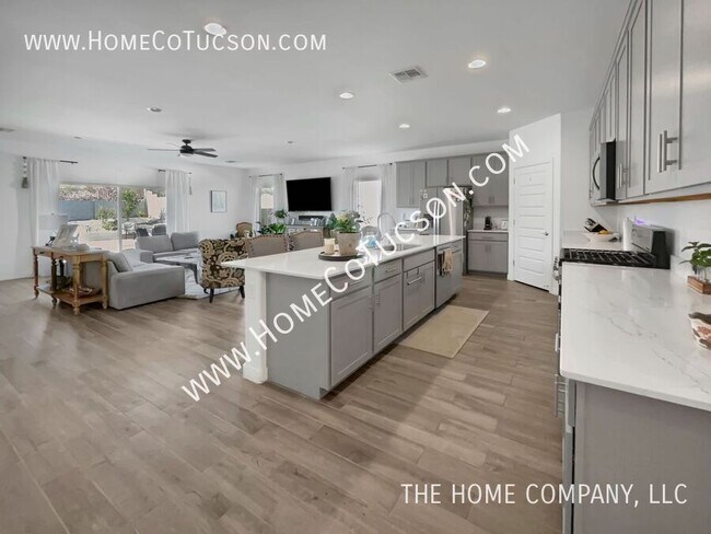 Building Photo - 5558 W Summer Vw Dr
