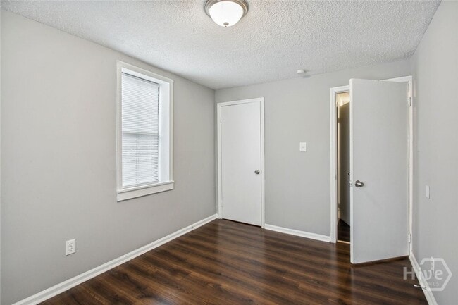 Building Photo - 1306 E 35th St