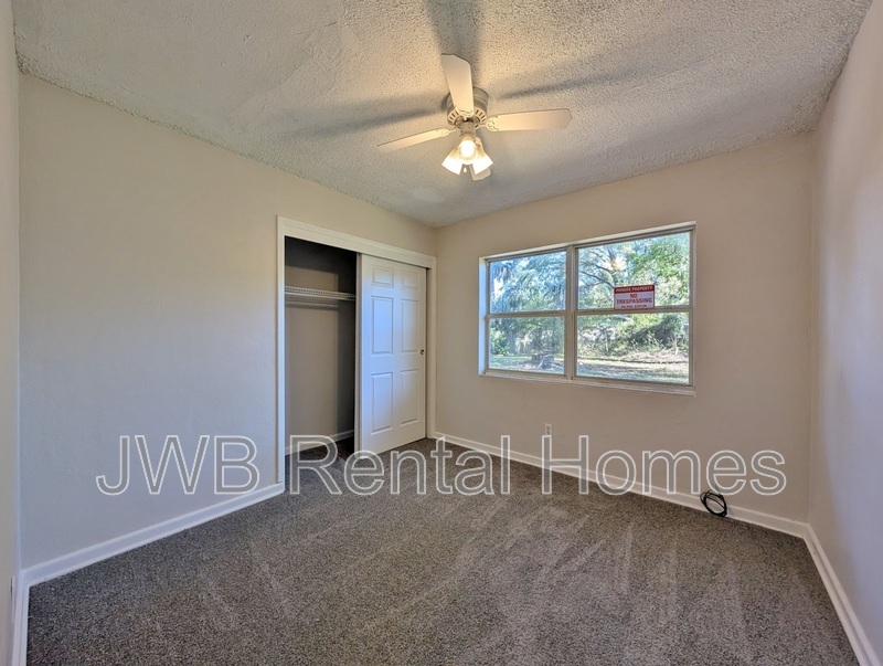 Building Photo - 3045 Belair Rd S