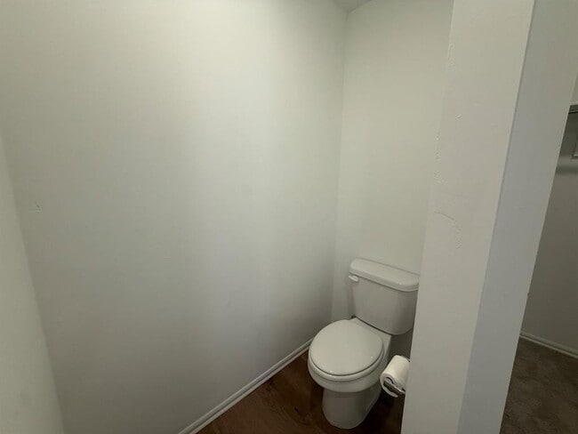 Building Photo - 16213 Maroon Dr