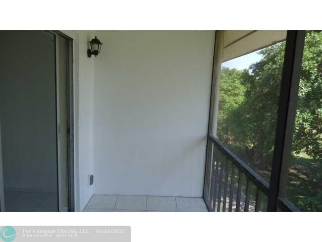 Building Photo - 7900 S Colony Cir