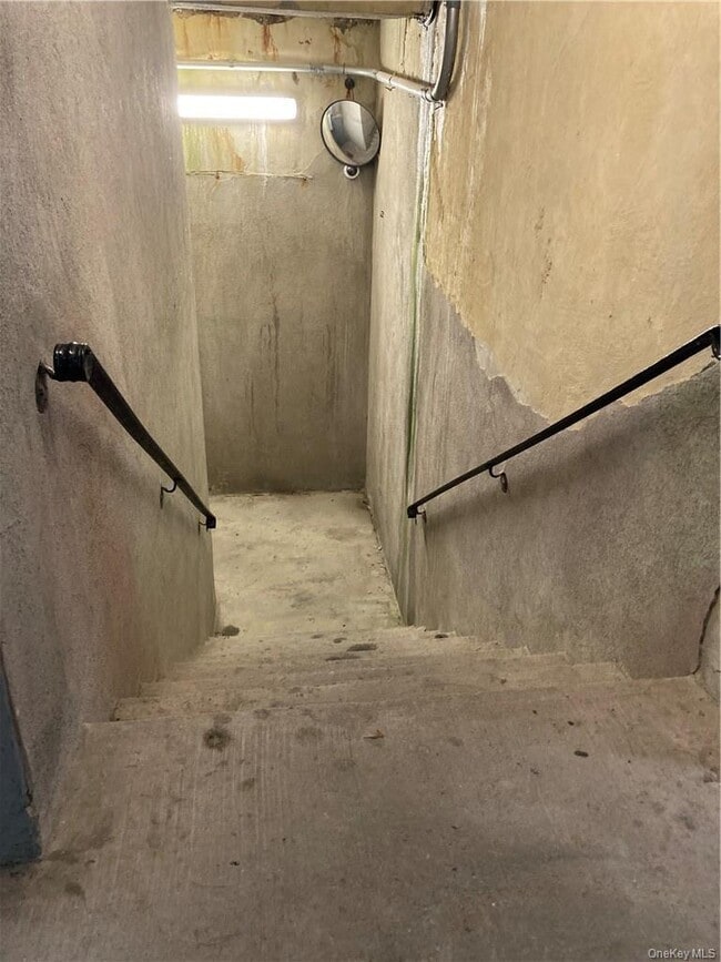 Building Photo - 36 Greenridge Ave