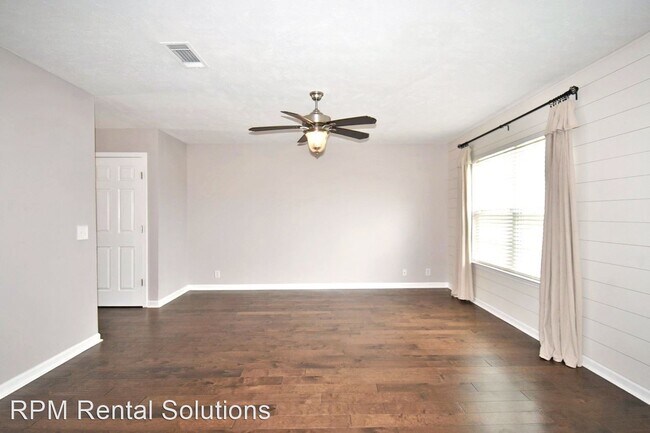 Building Photo - 2 br, 2.5 bath House - 3106 George Buchanan