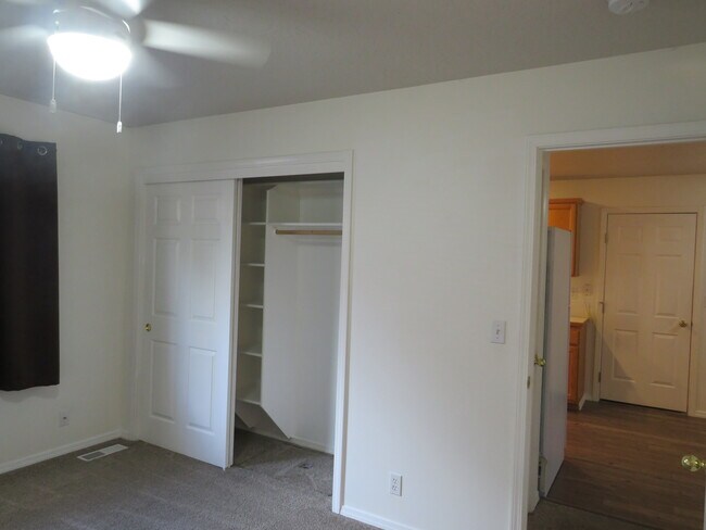 Building Photo - 2112 S Longmont Ave