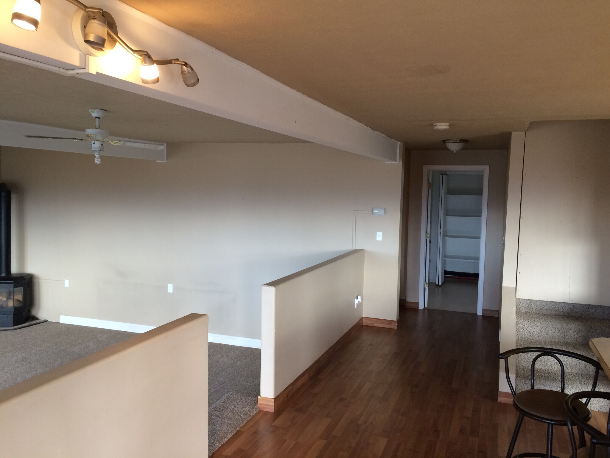Building Photo - 460 W Briar Dr