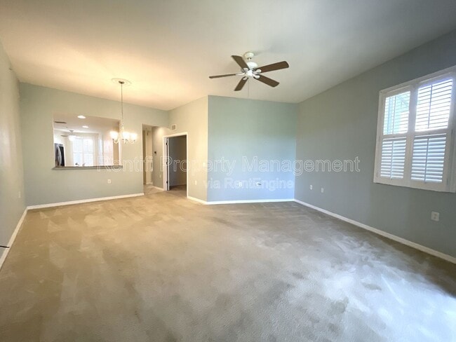 Building Photo - 12090 Summergate Cir