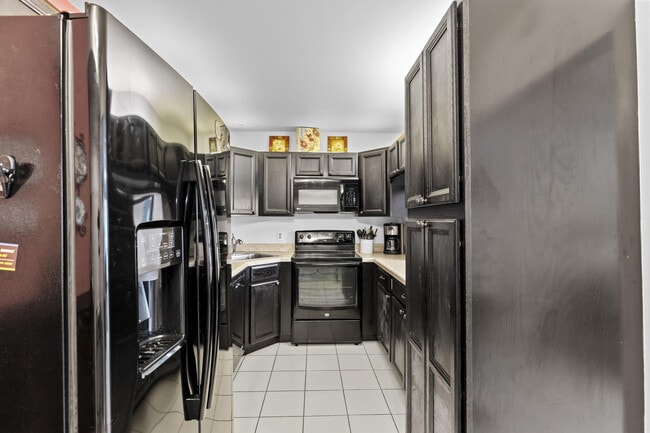 Building Photo - 1004 Green Pine Blvd