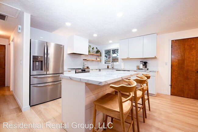 Building Photo - 3 br, 1.5 bath House - 606 N Grant Street