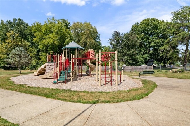 Building Photo - Seelyville Terrace