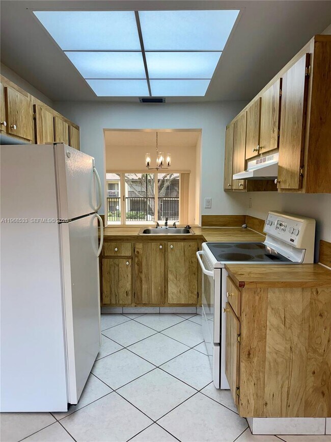 Building Photo - 1953 SW 15th St