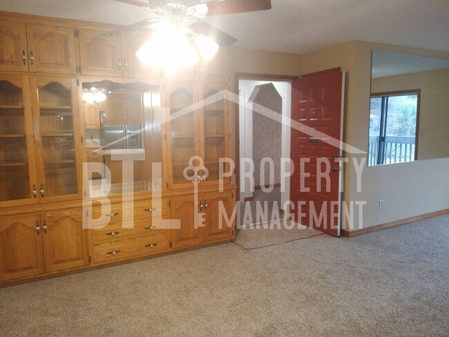 Building Photo - Condo by Lake with RV Spot!! 55+ Community