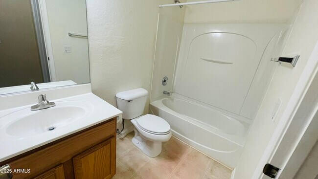 Building Photo - 44234 Askew Dr
