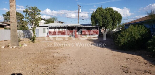 Building Photo - 210 N Casa Grande Ave