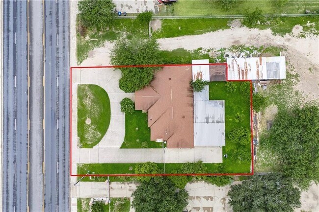 Building Photo - 200 S Bentsen Rd