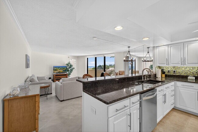 Building Photo - 2800 N Ocean Dr