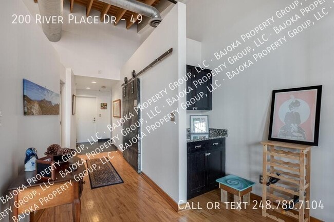 Building Photo - 200 River Pl Dr