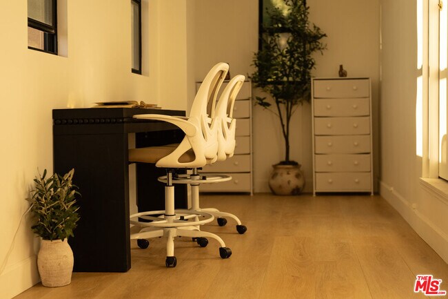 Building Photo - 7802 Torreyson Dr