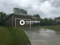 Building Photo - 4 Bedroom Pet-Friendly Home in Grain Valle...