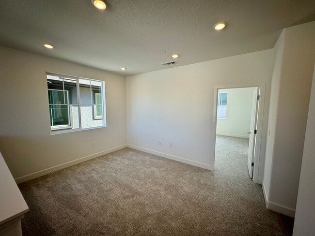 Building Photo - New Bay Point Home