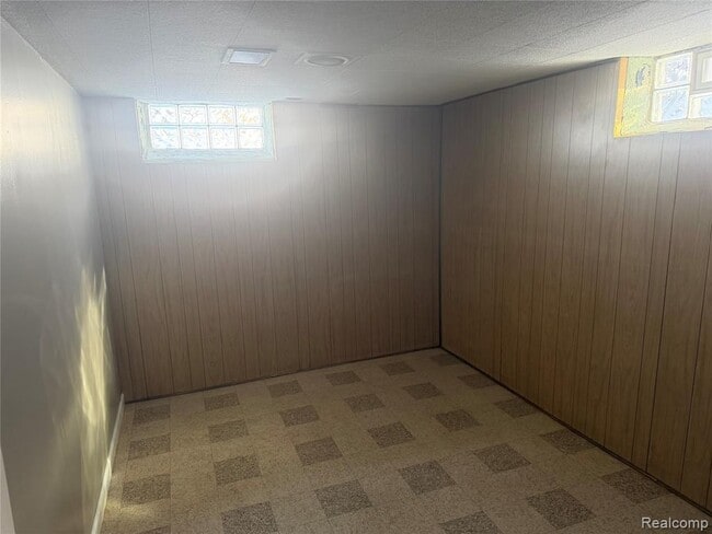 Building Photo - 7970 Campbell St