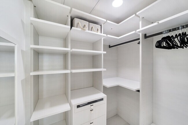 Building Photo - 300 Sunny Isles Blvd