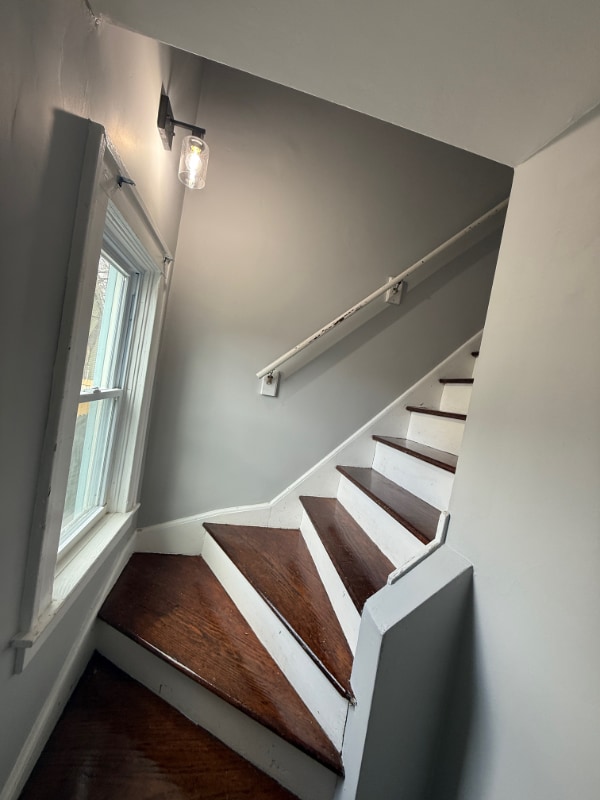 Building Photo - 73 Elmdale St