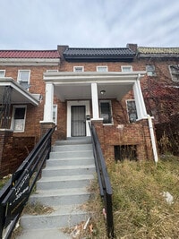 Building Photo - 2416 W Franklin St