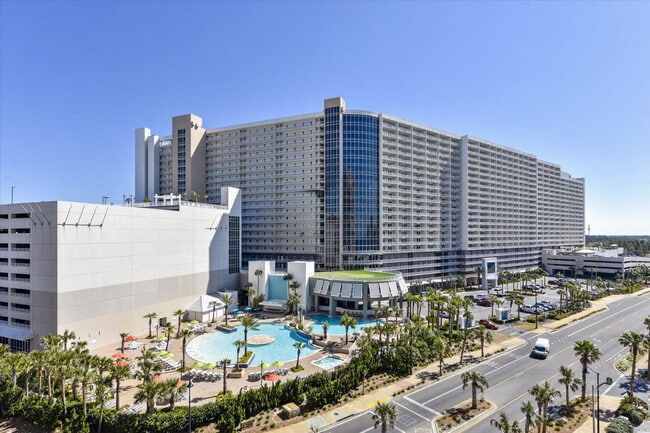 Building Photo - 9800 S Thomas Dr