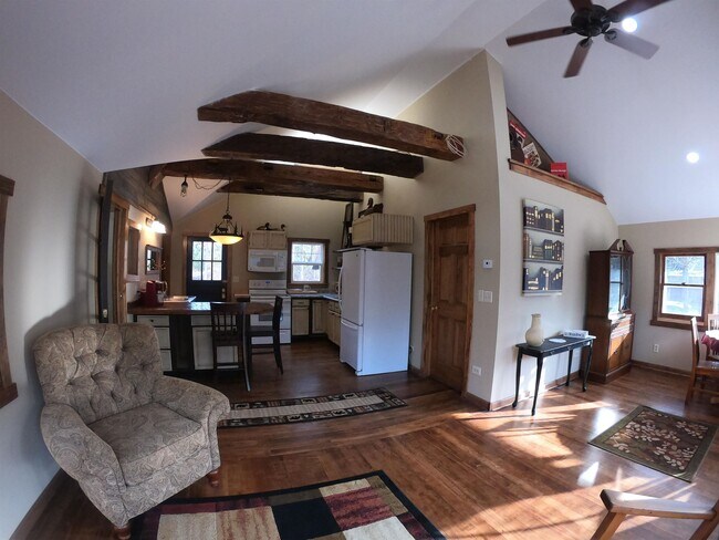 Building Photo - N4567 Oak Knoll Dr