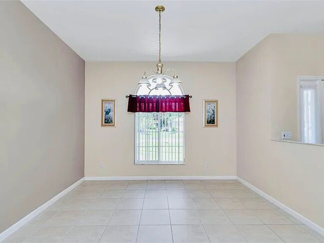 Building Photo - 5520 NW 26th Ln