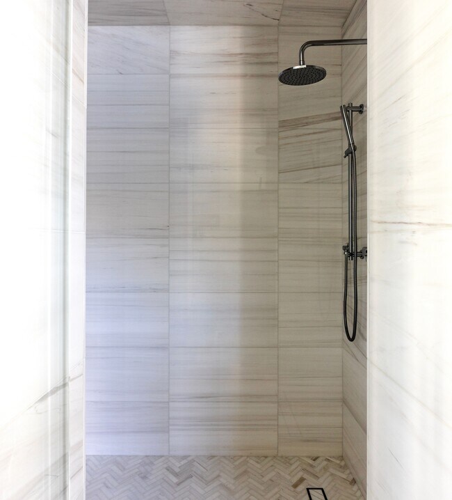 Building Photo - 260 Evening Canyon Rd