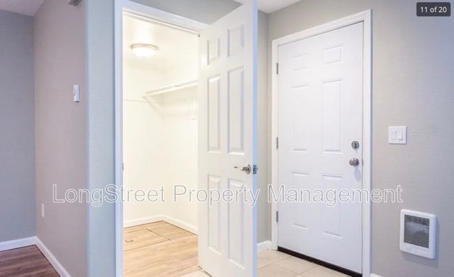 Building Photo - 13027 NE Prescott Dr