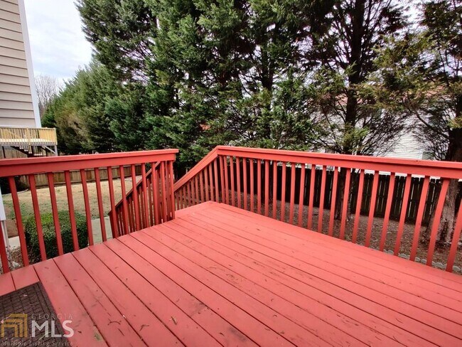 Building Photo - 1529 Roberts Dr SE
